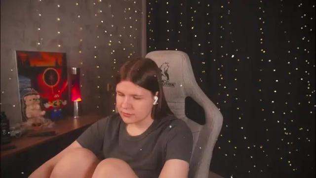 Image 2 of amberlyyy Stream on Chaturbate on 10 days ago