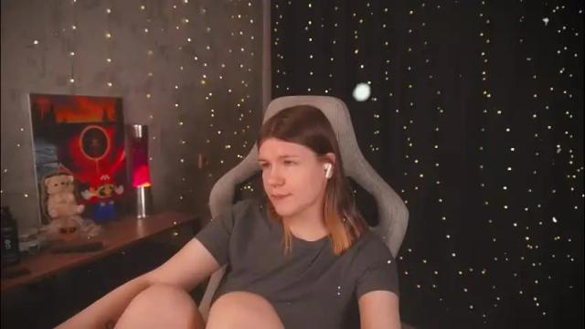 Image 4 of amberlyyy Stream on Chaturbate on 10 days ago