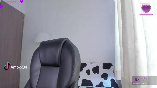 Image 4 of ambermiller04 Stream on Chaturbate on 1 month ago