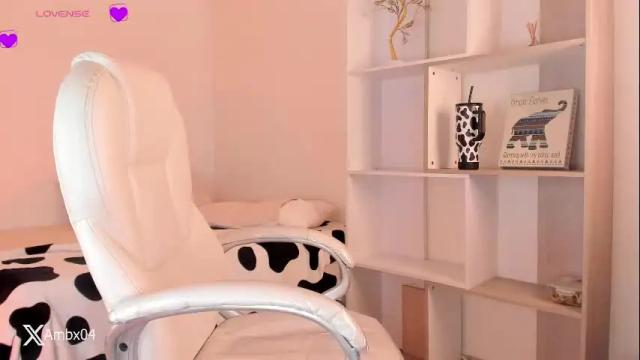 Image 8 of ambermiller04 Stream on Chaturbate on 2 months ago