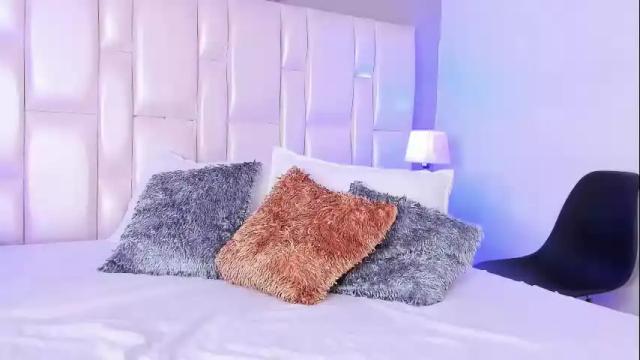 Image 7 of ambermoss1 Stream on Chaturbate on 16 days ago