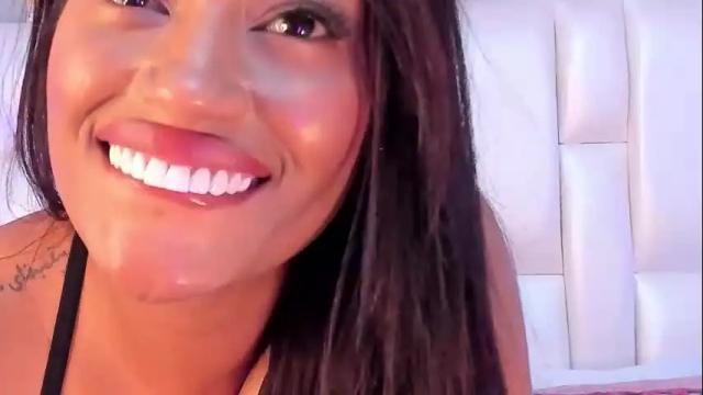 Image 6 of ambermoss1 Stream on Chaturbate on 2 days ago