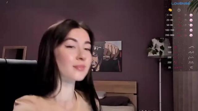 Image 3 of amberr_moon Stream on Chaturbate on 18 months ago