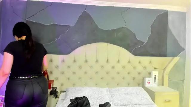 Thumbnail 1, amberrgrey_'s Stream at Chaturbate, 2 months ago