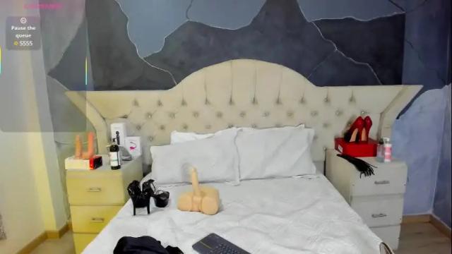 Image 12 of amberrgrey_ Stream on Chaturbate on 2 months ago