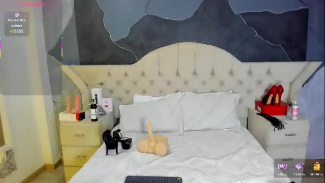 Image 4 of amberrgrey_ Stream on Chaturbate on 2 months ago