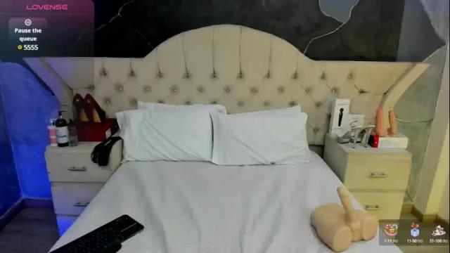 Image 12 of amberrgrey_ Stream on Chaturbate on 1 month ago
