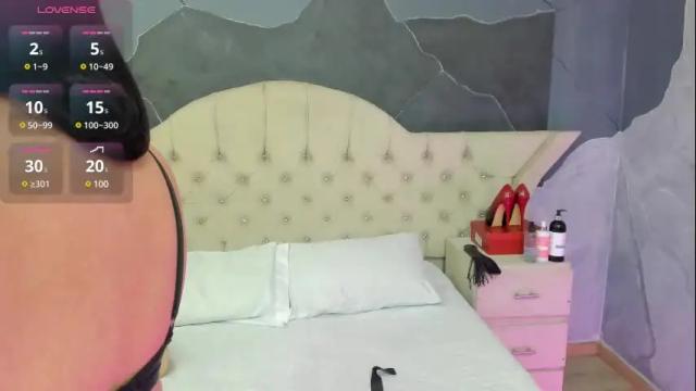 Image 12 of amberrgrey_ Stream on Chaturbate on 1 month ago