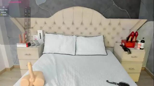 Image 12 of amberrgrey_ Stream on Chaturbate on 3 days ago