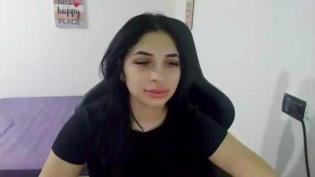 Image 6 of amberrocs Stream on Chaturbate on 14 months ago