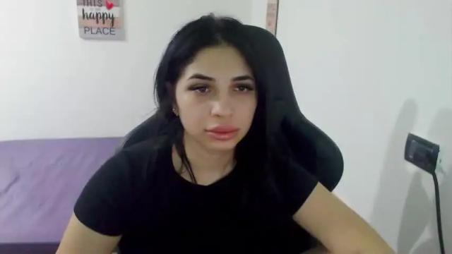Image 8 of amberrocs Stream on Chaturbate on 14 months ago
