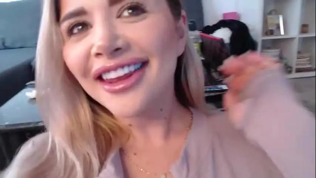 Image 4 of amberseyes Stream on Chaturbate on 6 months ago