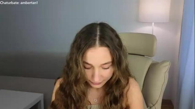 Image 3 of ambertan1 Stream on Chaturbate on 4 months ago