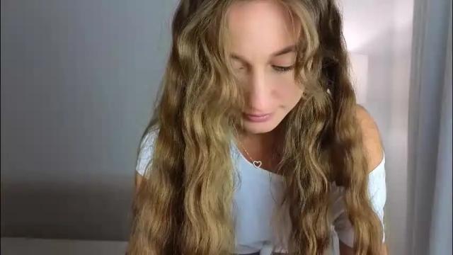 Image 3 of ambertan1 Stream on Chaturbate on 2 months ago