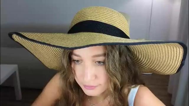 Image 12 of ambertan1 Stream on Chaturbate on 2 months ago