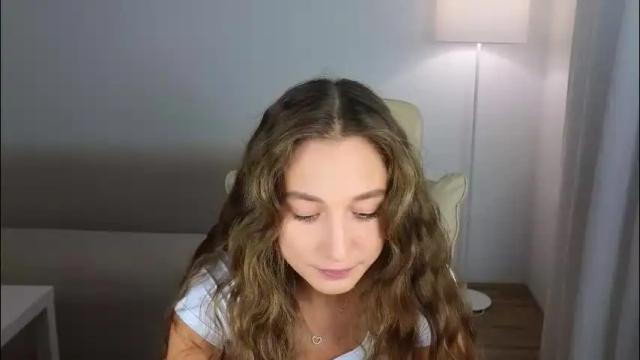 Image 2 of ambertan1 Stream on Chaturbate on 2 months ago