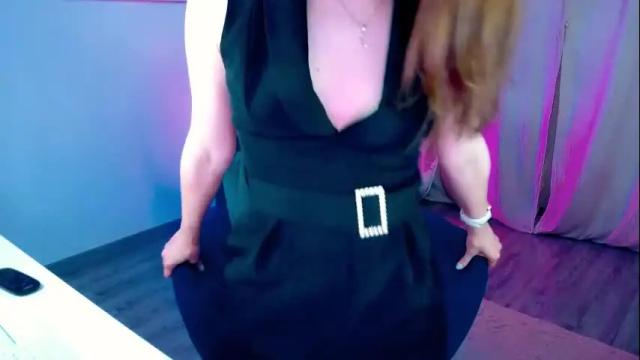 Image 12 of ambraenm Stream on Chaturbate on 11 days ago