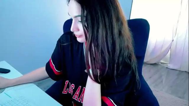 Image 10 of ambraenm Stream on Chaturbate on 3 days ago