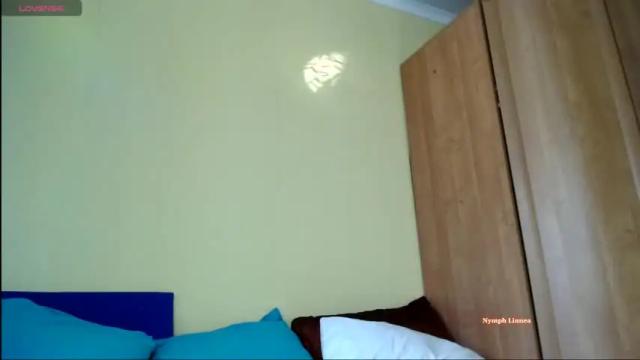Image 2 of ambrosia_nectar Stream on Chaturbate on 14 months ago