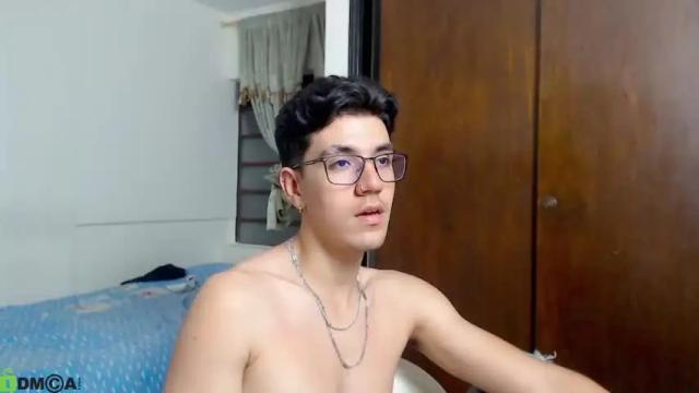 Image 12 of ameli_and_lucas Stream on Chaturbate on 16 months ago