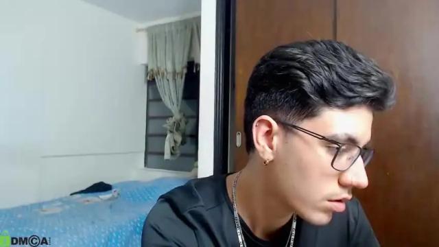 Image 3 of ameli_and_lucas Stream on Chaturbate on 16 months ago