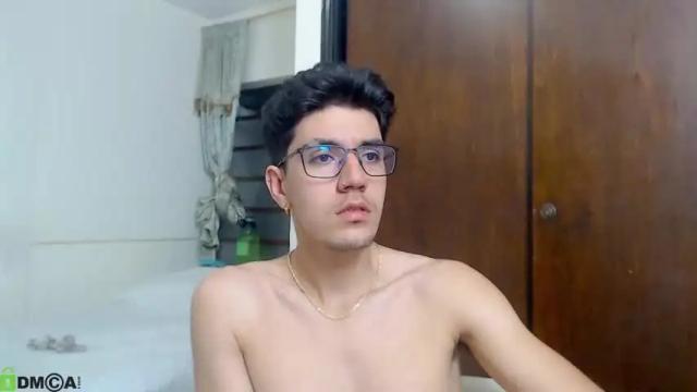 Image 3 of ameli_and_lucas Stream on Chaturbate on 15 months ago