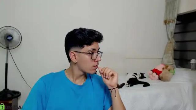 Image 4 of ameli_and_lucas Stream on Chaturbate on 15 months ago