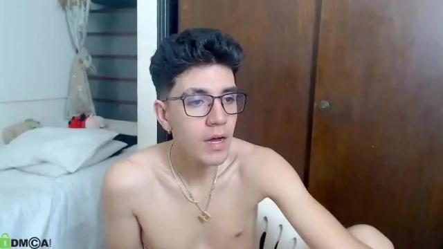 Image 8 of ameli_and_lucas Stream on Chaturbate on 15 months ago
