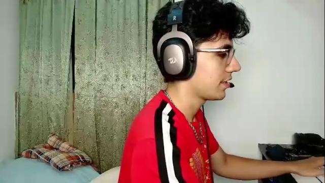 Image 4 of ameli_and_lucas Stream on Chaturbate on 22 days ago