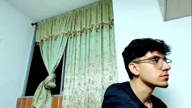 Image 7 of ameli_and_lucas Stream on Chaturbate on 11 days ago