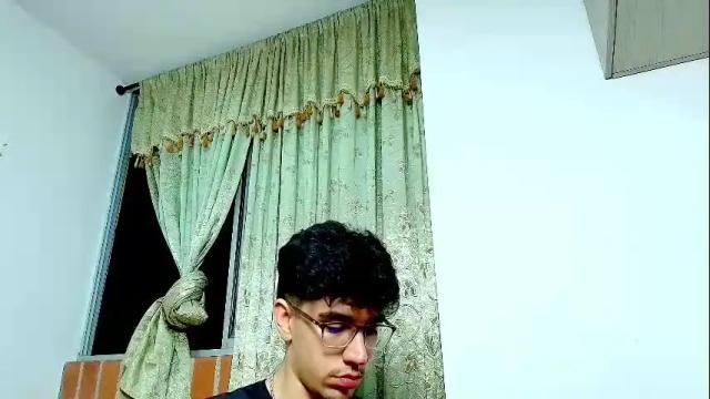 Image 8 of ameli_and_lucas Stream on Chaturbate on 11 days ago