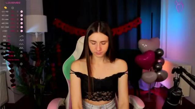 Image 11 of amelia__lovely Stream on Chaturbate on 16 months ago