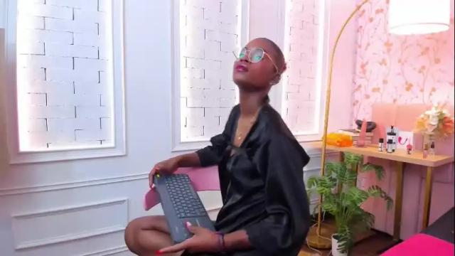 Image 4 of amelia_adms Stream on Chaturbate on 1 month ago