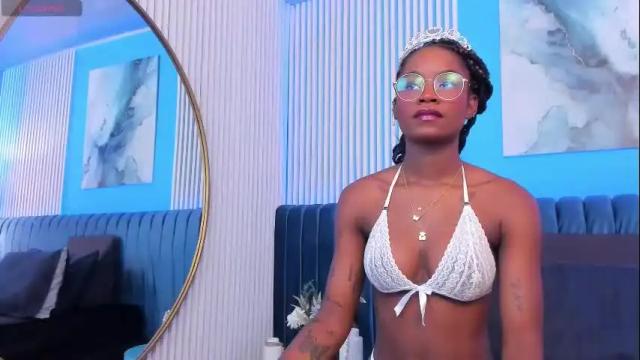 Image 3 of amelia_adms Stream on Chaturbate on 1 month ago