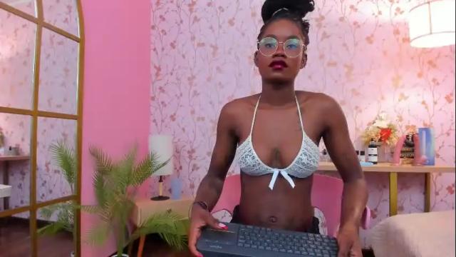 Image 4 of amelia_adms Stream on Chaturbate on 1 month ago