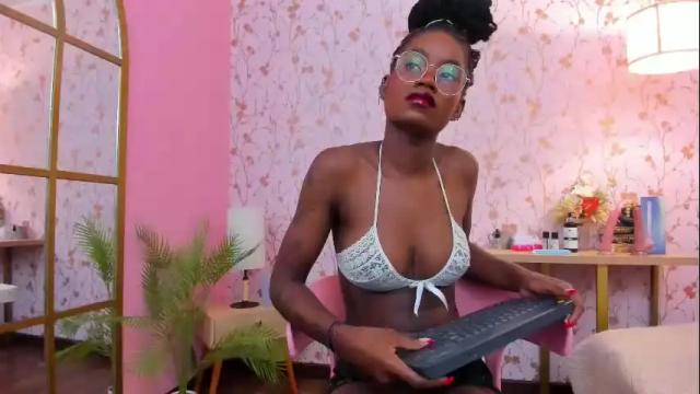 Image 6 of amelia_adms Stream on Chaturbate on 1 month ago