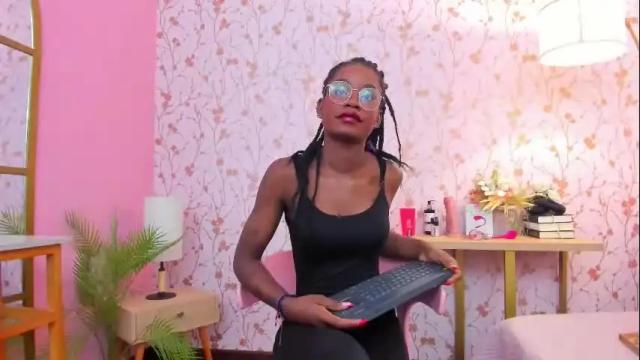Image 2 of amelia_adms Stream on Chaturbate on 26 days ago