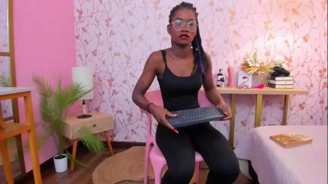 Image 4 of amelia_adms Stream on Chaturbate on 26 days ago