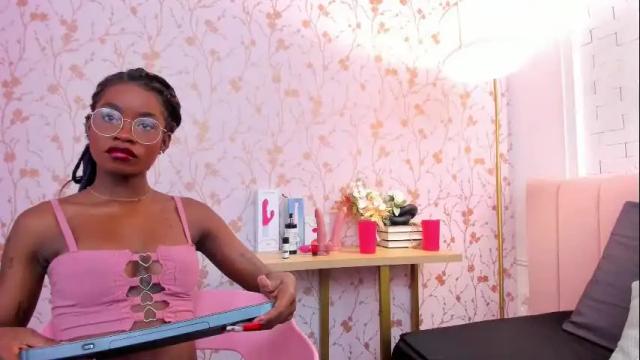 Image 8 of amelia_adms Stream on Chaturbate on 20 days ago