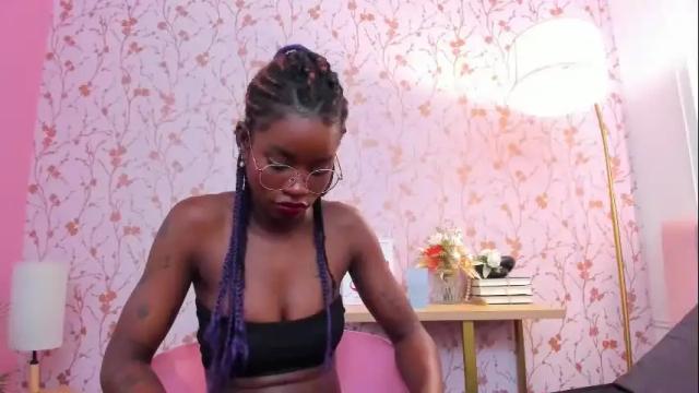 Image 10 of amelia_adms Stream on Chaturbate on 16 days ago