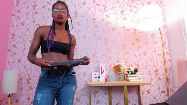 Image 11 of amelia_adms Stream on Chaturbate on 16 days ago