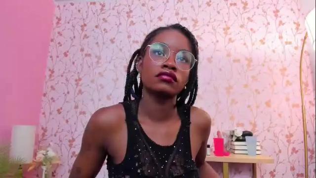 Image 6 of amelia_adms Stream on Chaturbate on 12 days ago