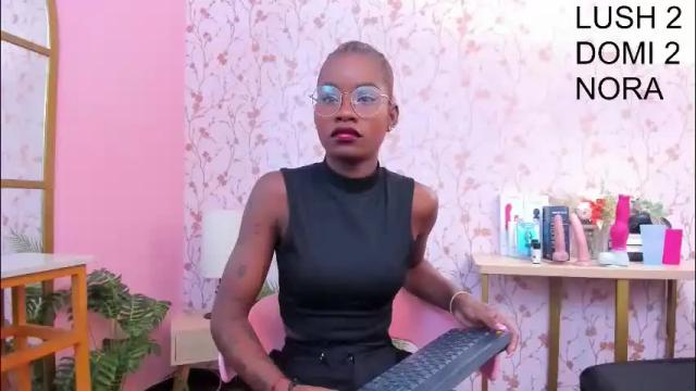 Image 2 of amelia_adms Stream on Chaturbate on 1 month ago