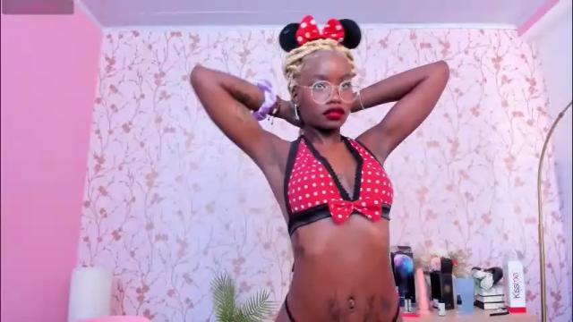 Image 10 of amelia_adms Stream on Chaturbate on 1 month ago