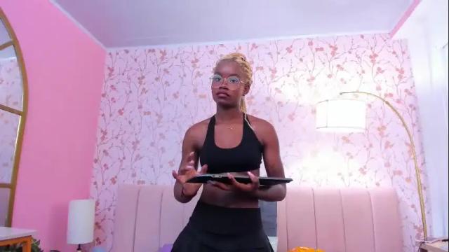 Image 3 of amelia_adms Stream on Chaturbate on 1 month ago