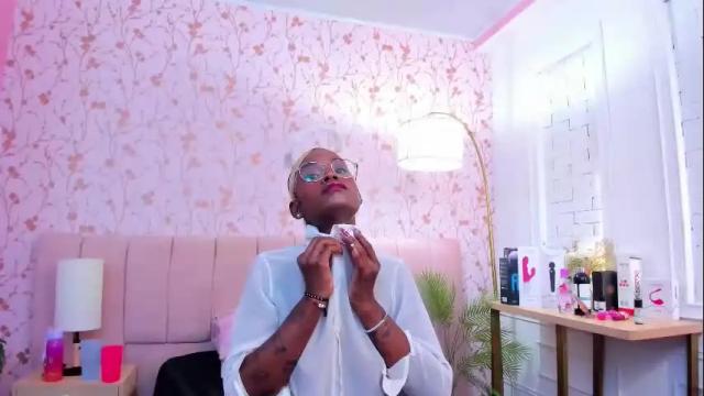 Image 10 of amelia_adms Stream on Chaturbate on 3 days ago