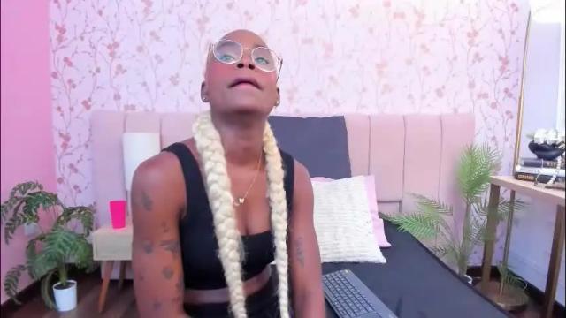 Image 4 of amelia_adms Stream on Chaturbate on 1 month ago