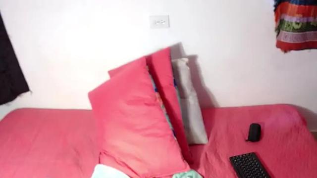 Image 12 of amelia_brunette2 Stream on Chaturbate on 20 months ago