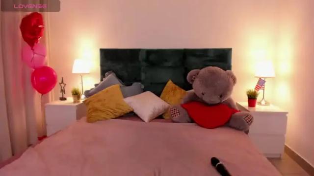 Image 4 of amelia_chi Stream on Chaturbate on 13 months ago
