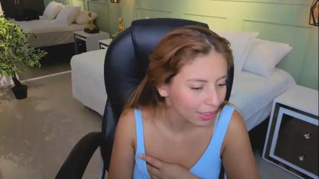 Image 4 of amelia_chillvibes Stream on Chaturbate on 2 months ago
